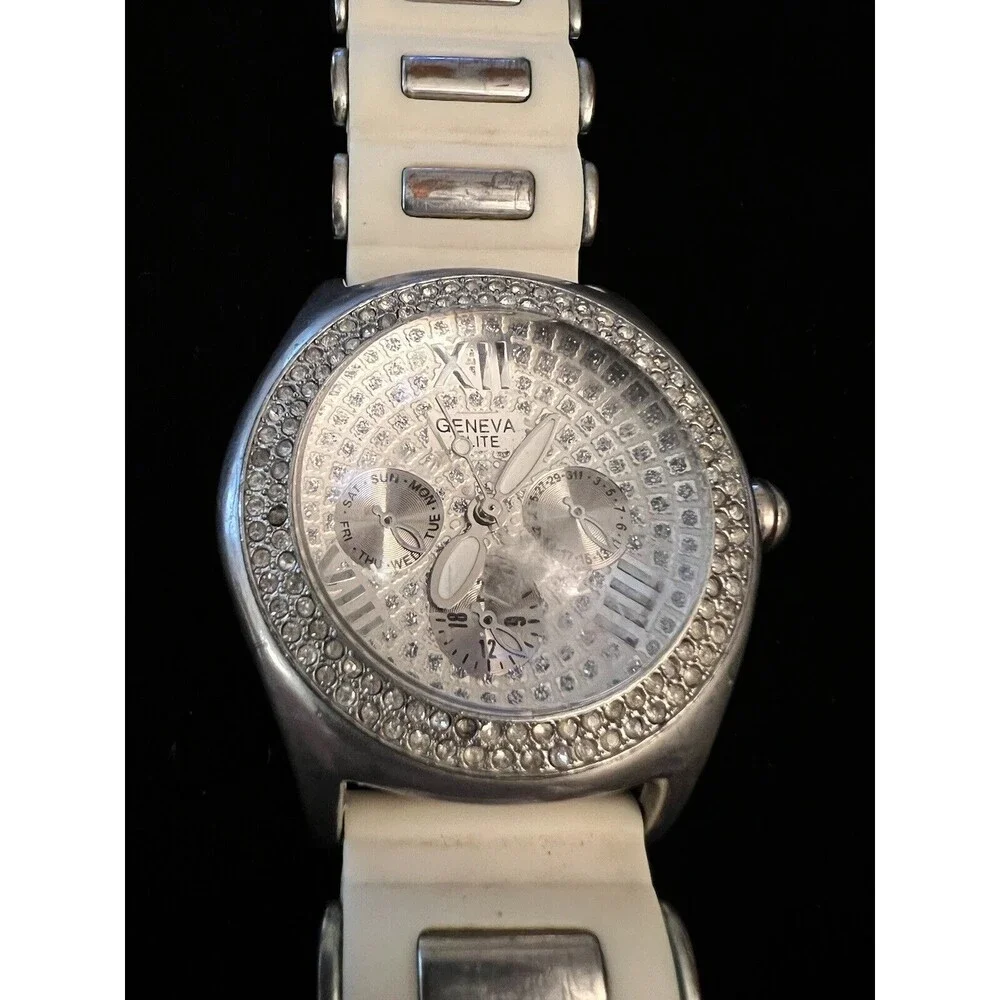 Geneva Elite Bubble Face Watch Working